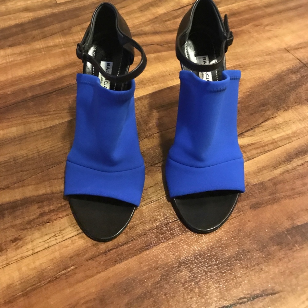 Balenciaga Black and Blue Heel - Picture 3 of 7
